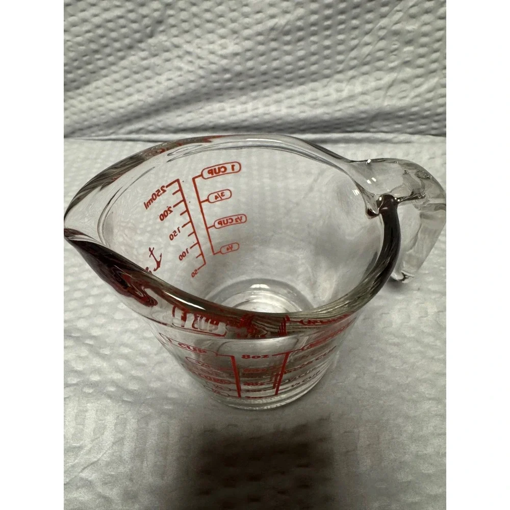 Anchor Hocking Glass Measuring Cup 8oz 1 Cup 1/2 Pint Red‎ Lettering